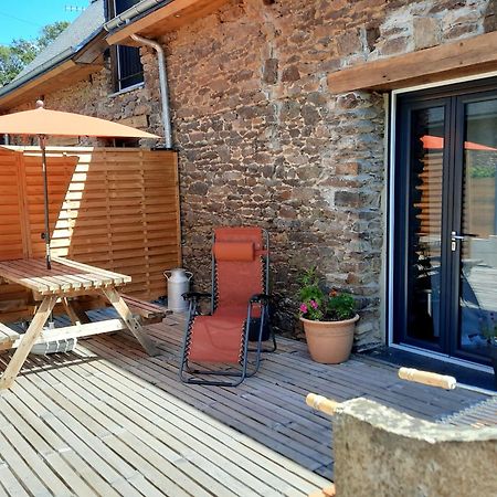 A La Memoire De Merlin & Spa Saint-Malon-sur-Mel Eksteriør billede
