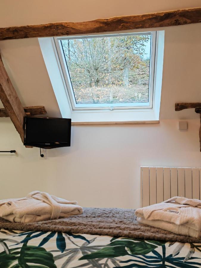 A La Memoire De Merlin & Spa Saint-Malon-sur-Mel Eksteriør billede